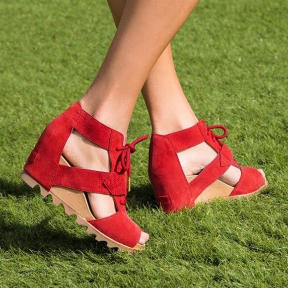 red sorel sandals